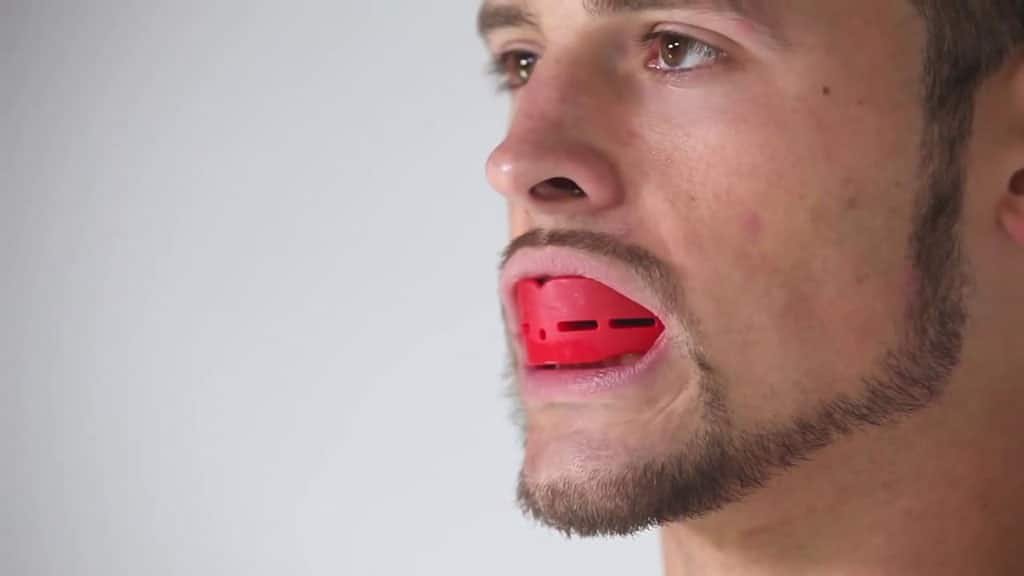 Mouth guard cleaning tips